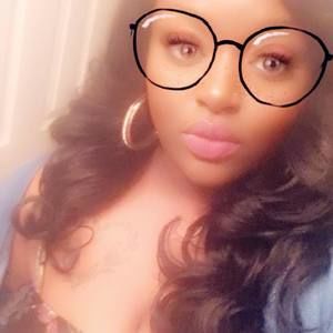 Meet your Posher, Lena